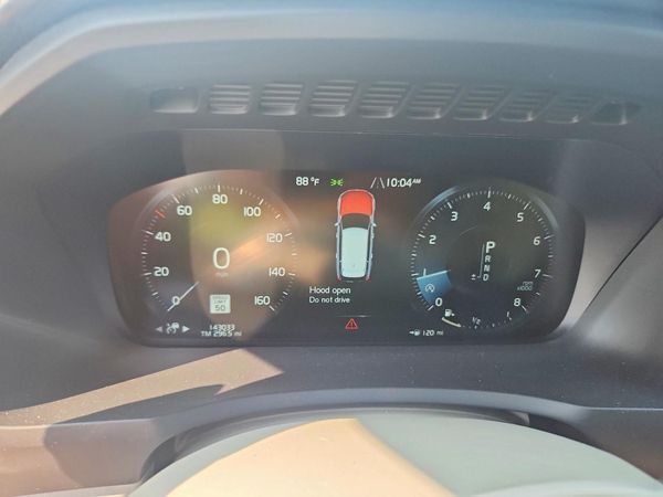 2022 VOLVO XC90 Momentum (excl S60)