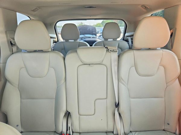 2022 VOLVO XC90 Momentum (excl S60)