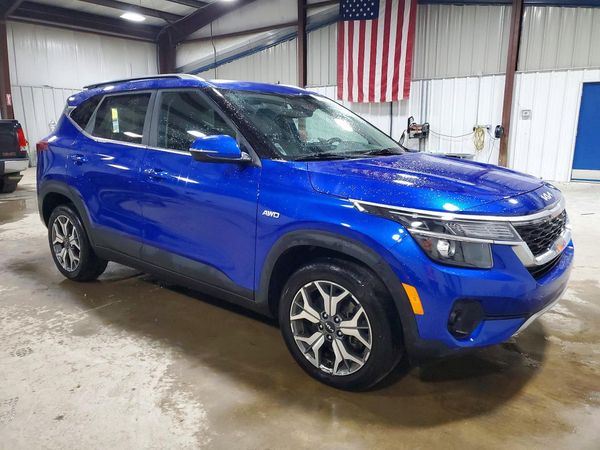 2022 KIA SELTOS EX