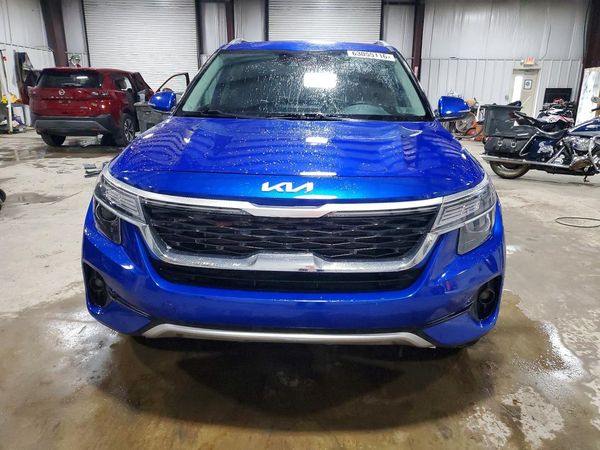 2022 KIA SELTOS EX