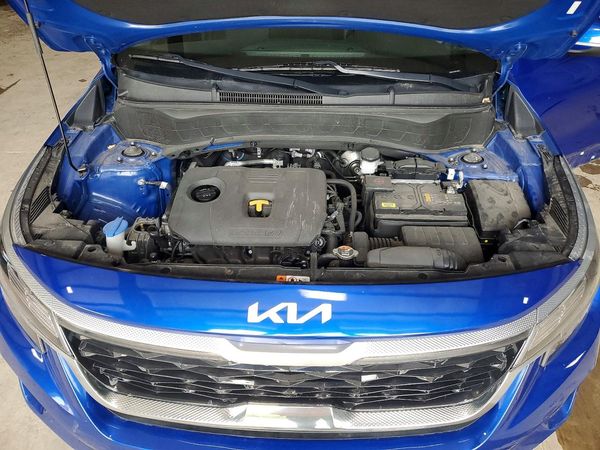 2022 KIA SELTOS EX