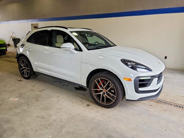 2023 PORSCHE MACAN S