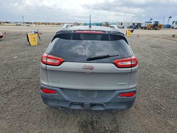 2015 JEEP CHEROKEE LATITUDE 4X4