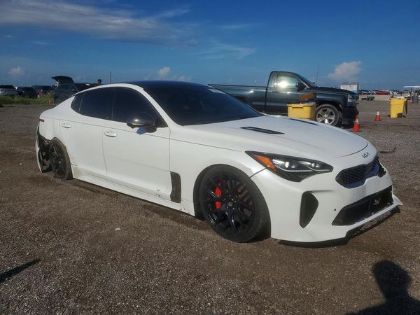 2022 KIA STINGER GT2