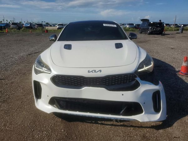 2022 KIA STINGER GT2