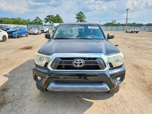 2015 TOYOTA TACOMA