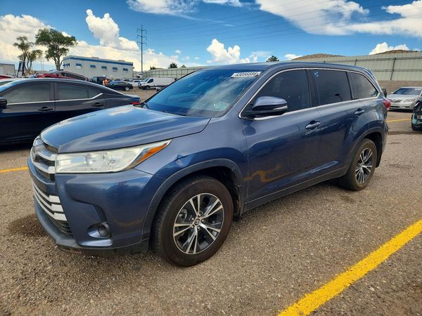 2019 TOYOTA HIGHLANDER LE/LE Plus