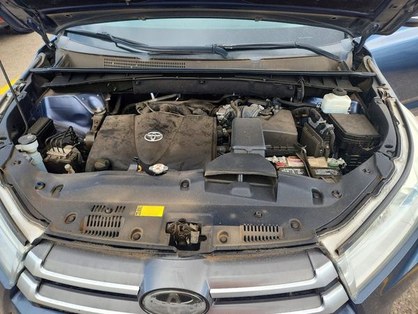 2019 TOYOTA HIGHLANDER LE/LE Plus