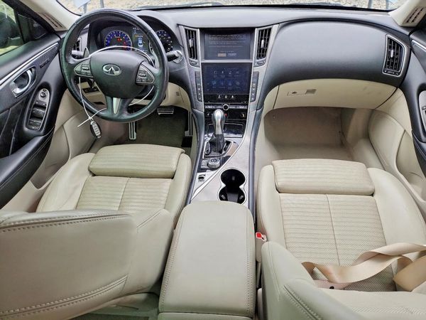 2016 INFINITI Q50