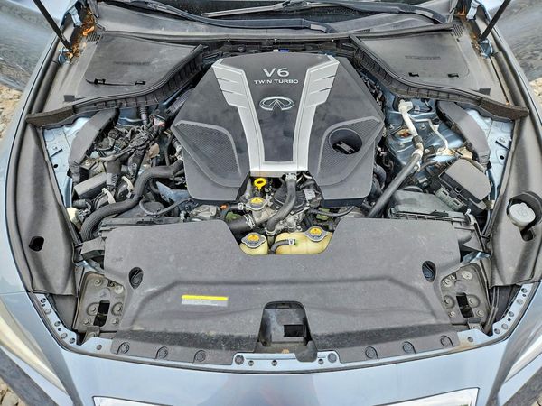 2016 INFINITI Q50