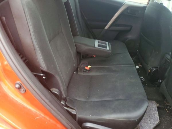 2016 TOYOTA RAV4 LE (X Grade)