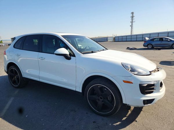 2018 PORSCHE CAYENNE Base / Platinum Edition