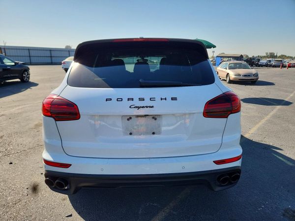 2018 PORSCHE CAYENNE Base / Platinum Edition