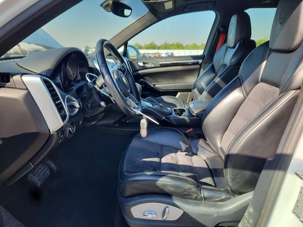 2018 PORSCHE CAYENNE Base / Platinum Edition