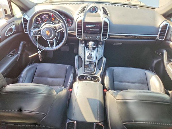 2018 PORSCHE CAYENNE Base / Platinum Edition
