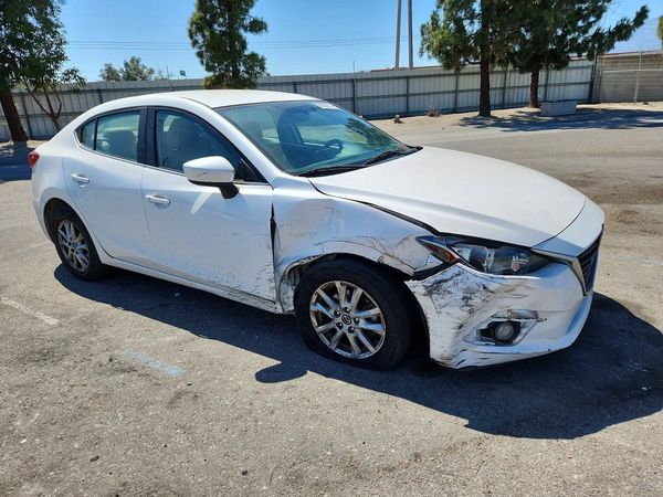 2015 MAZDA 3 Touring/GS