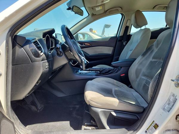 2015 MAZDA 3 Touring/GS