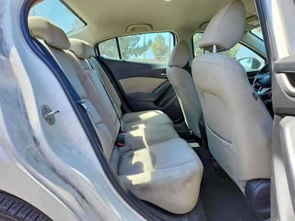 2015 MAZDA 3 Touring/GS