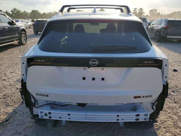 2025 NISSAN KICKS