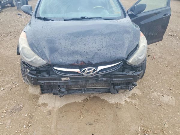 2013 HYUNDAI ELANTRA