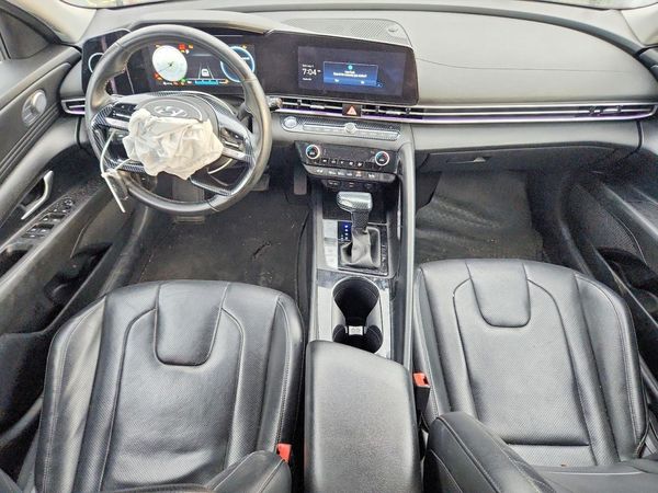 2022 HYUNDAI ELANTRA
