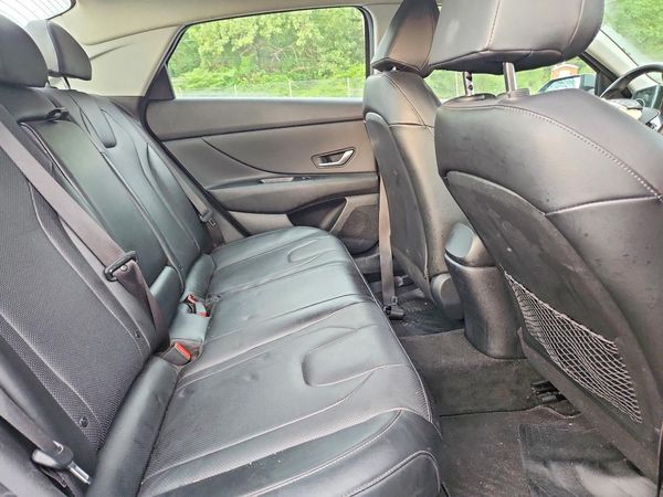 2022 HYUNDAI ELANTRA