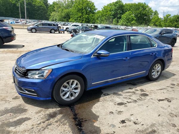 2017 VOLKSWAGEN PASSAT