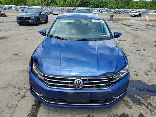 2017 VOLKSWAGEN PASSAT