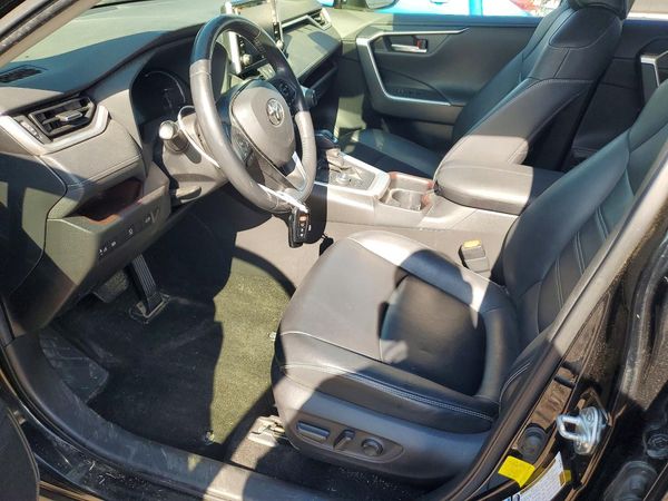 2019 TOYOTA RAV4 Limited