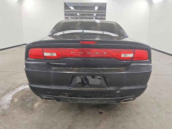 2014 DODGE CHARGER SE