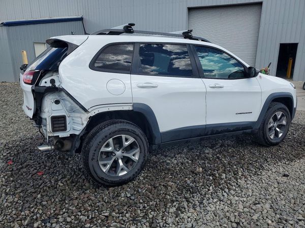 2018 JEEP CHEROKEE Trailhawk