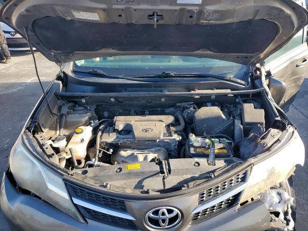 2015 TOYOTA RAV4 Limited (G Grade) — Engine bay