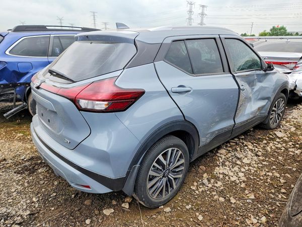 2023 NISSAN KICKS
