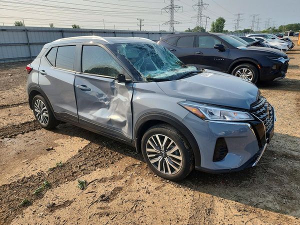 2023 NISSAN KICKS