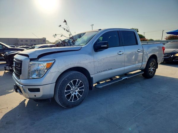 2020 NISSAN TITAN