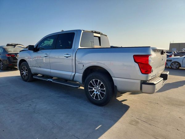 2020 NISSAN TITAN