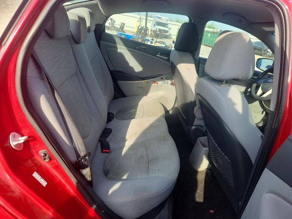 2017 HYUNDAI ACCENT SE Base