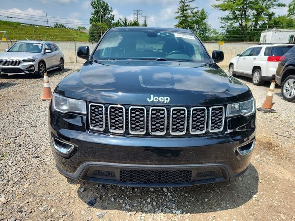 2017 JEEP GRAND CHEROKEE LAREDO 4X4