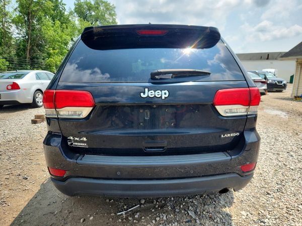 2017 JEEP GRAND CHEROKEE LAREDO 4X4