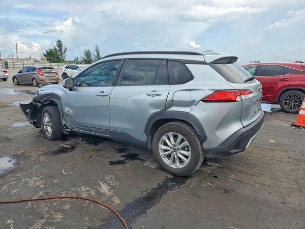 2022 TOYOTA COROLLA CROSS LE