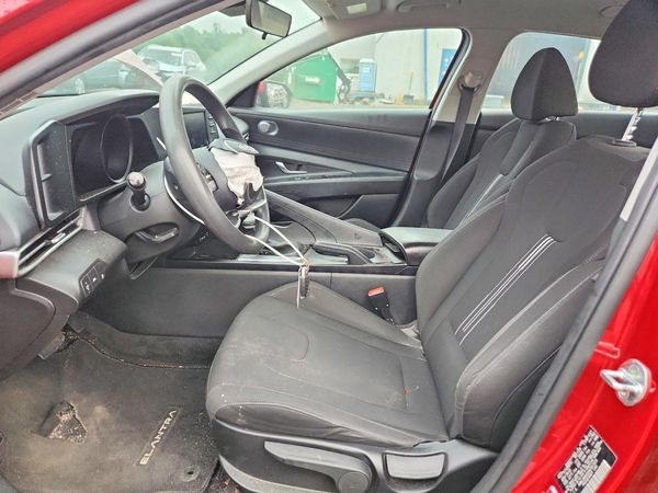 2022 HYUNDAI ELANTRA SEL