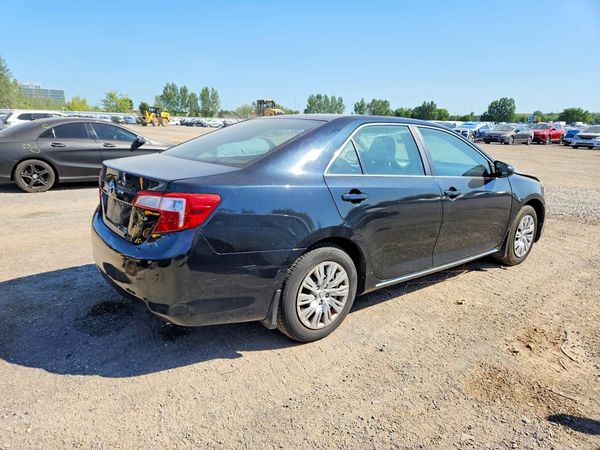 2013 TOYOTA CAMRY