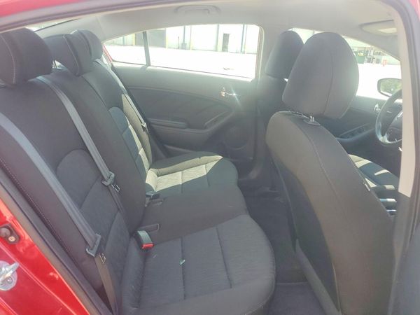 2016 KIA FORTE GL (Middle-Low Grade)