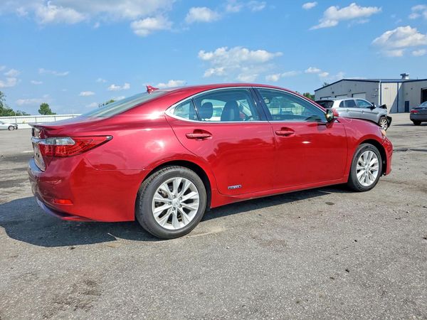 2013 LEXUS ES 300h