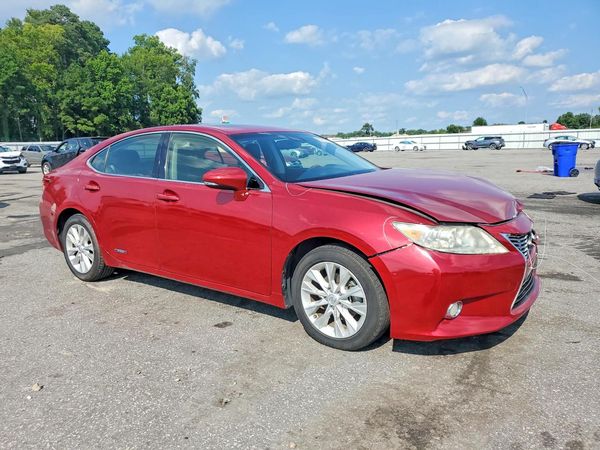 2013 LEXUS ES 300h