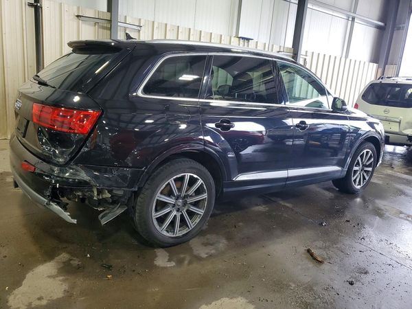 2017 AUDI Q7 quattro Premium Plus