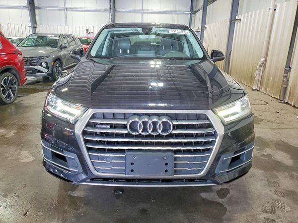 2017 AUDI Q7 quattro Premium Plus