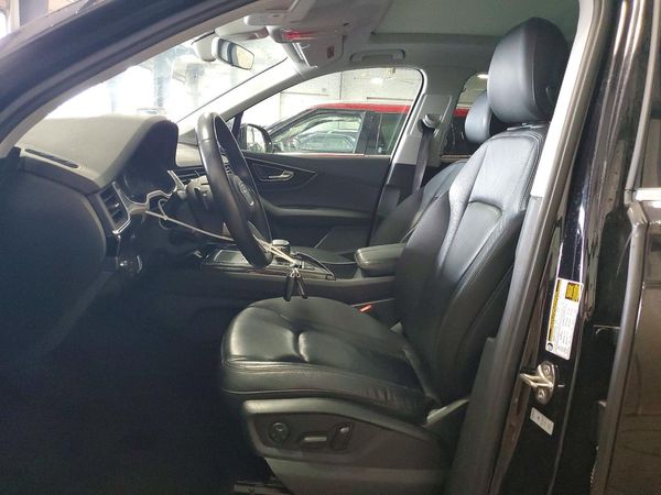 2017 AUDI Q7 quattro Premium Plus