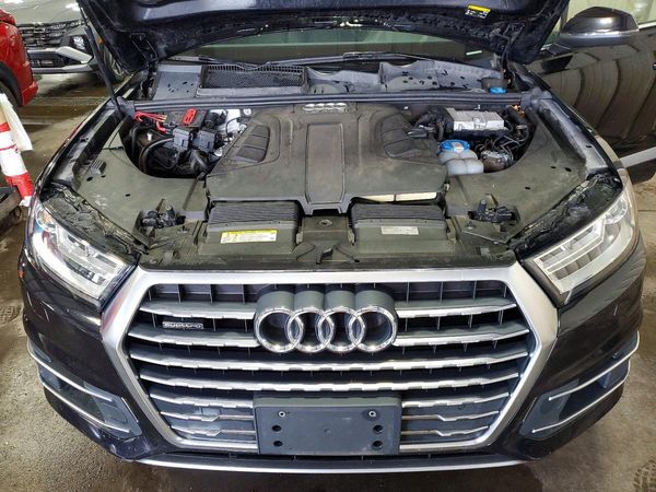 2017 AUDI Q7 quattro Premium Plus