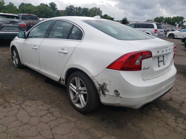 2014 VOLVO S60